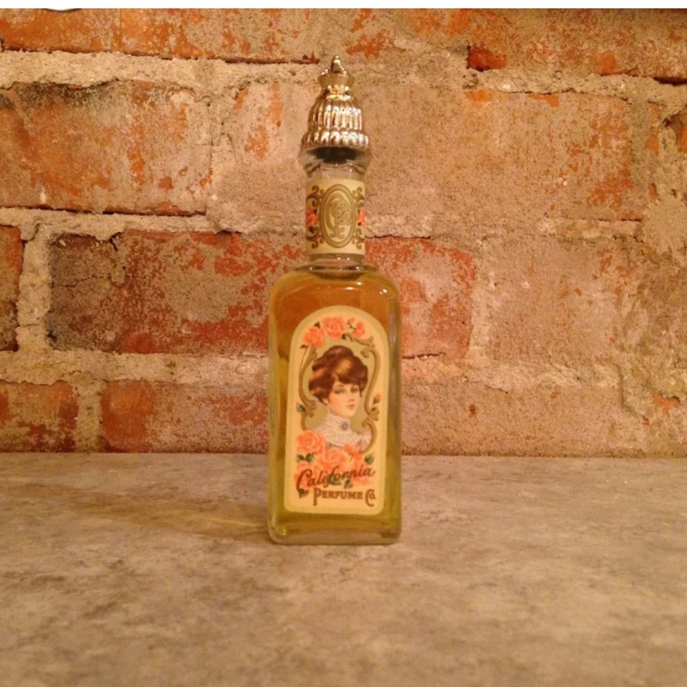 252. Avon Vintage 1976 CPC Anniversary Keepsake 1.7 oz. Bottle Decanter